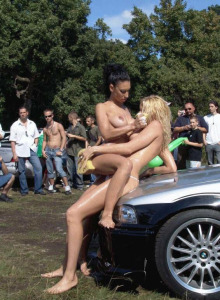 Public nude girls washing the cars