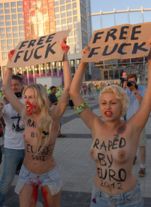 Femen public nudity - fuck free