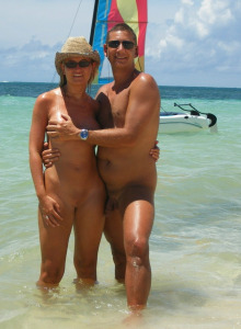 Nudists couple