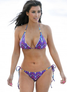 Kim Kardashian extreme sexy girl in bikini