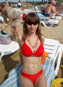 Sexy teen gf in red bikini